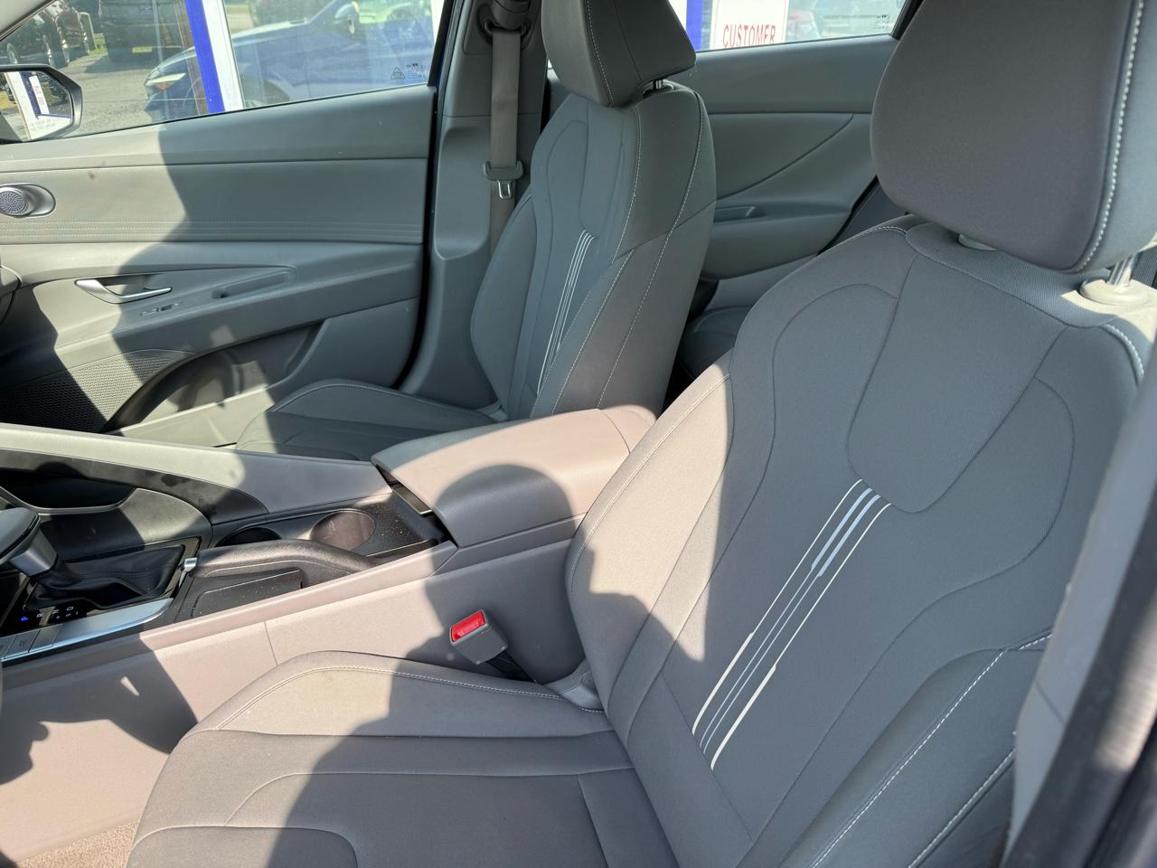 Hyundai Elantra  2024