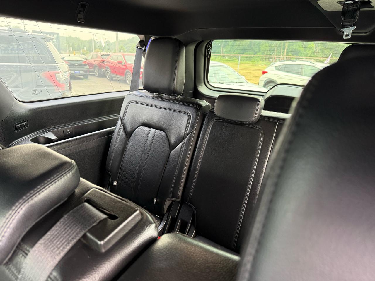 Ford Expedition  2021