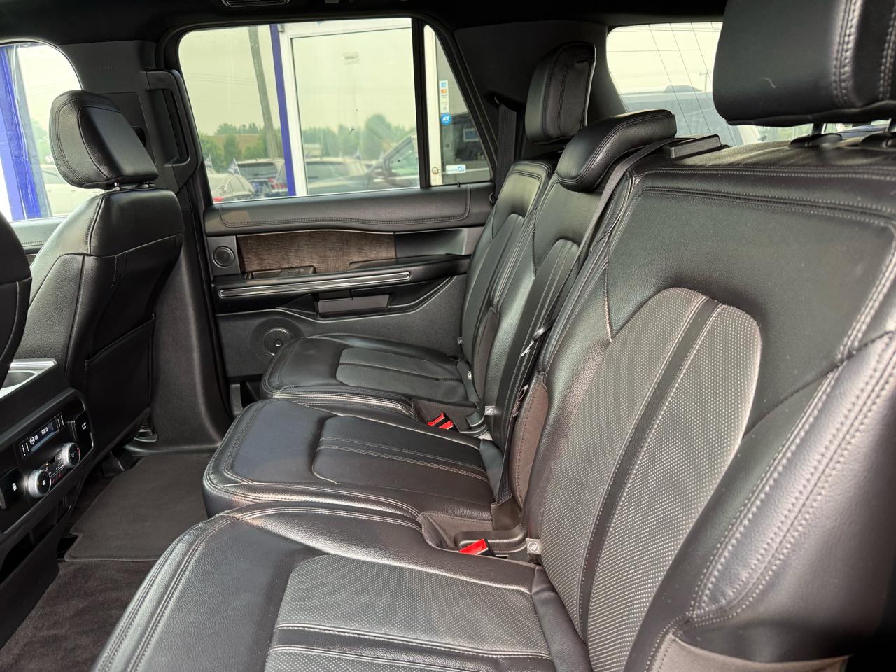 Ford Expedition  2021