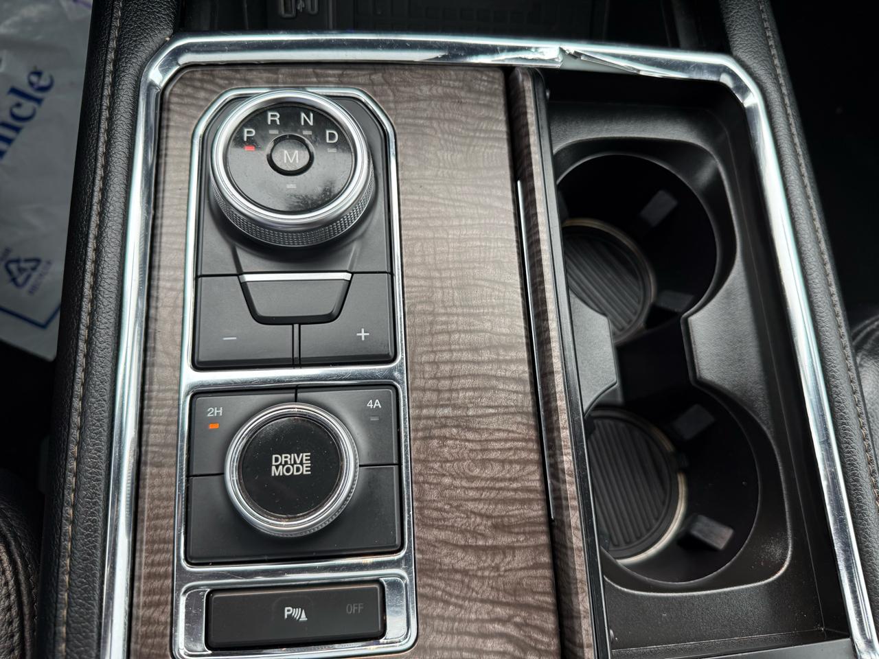 Ford Expedition  2021
