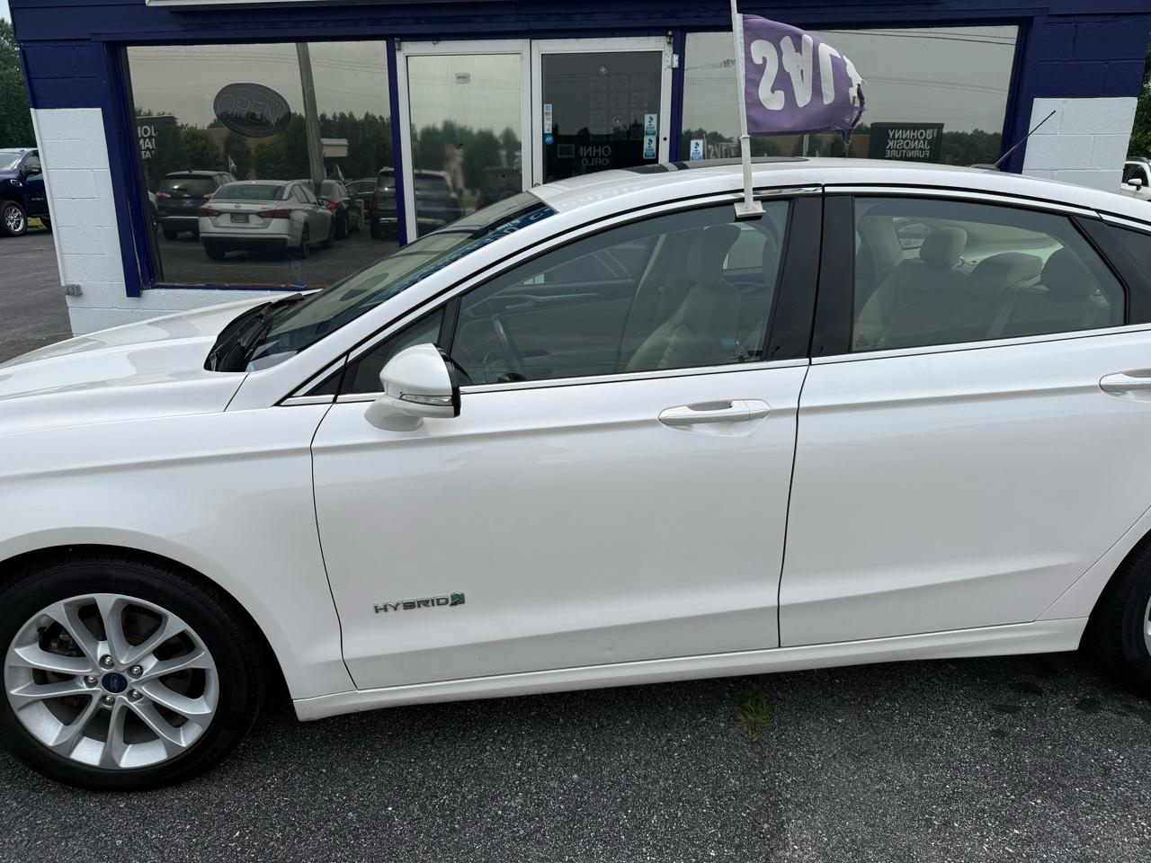 Ford Fusion Hybrid  2013