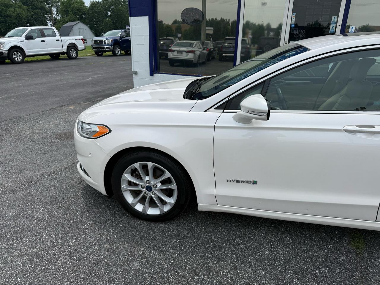 Ford Fusion Hybrid  2013