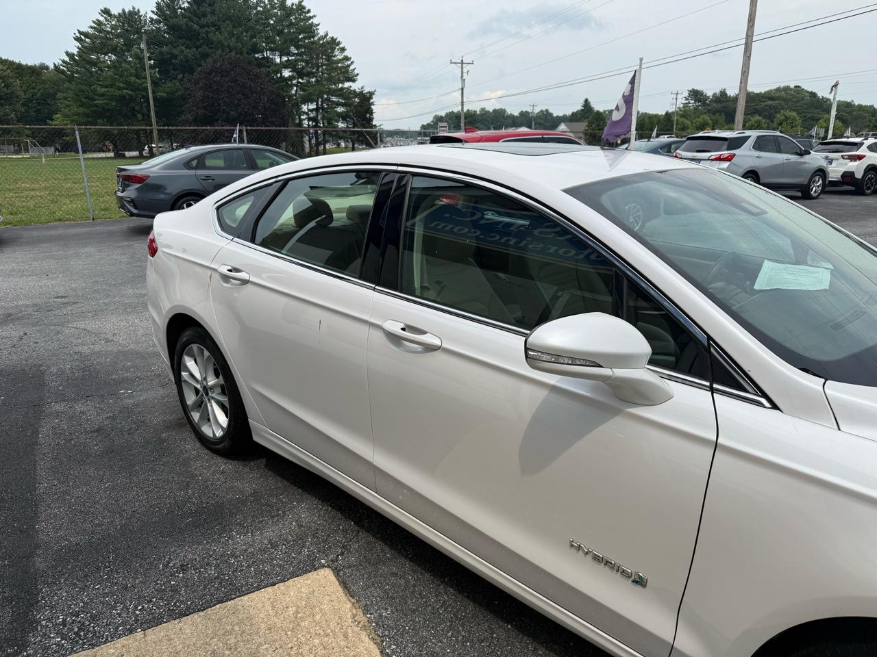 Ford Fusion Hybrid  2013