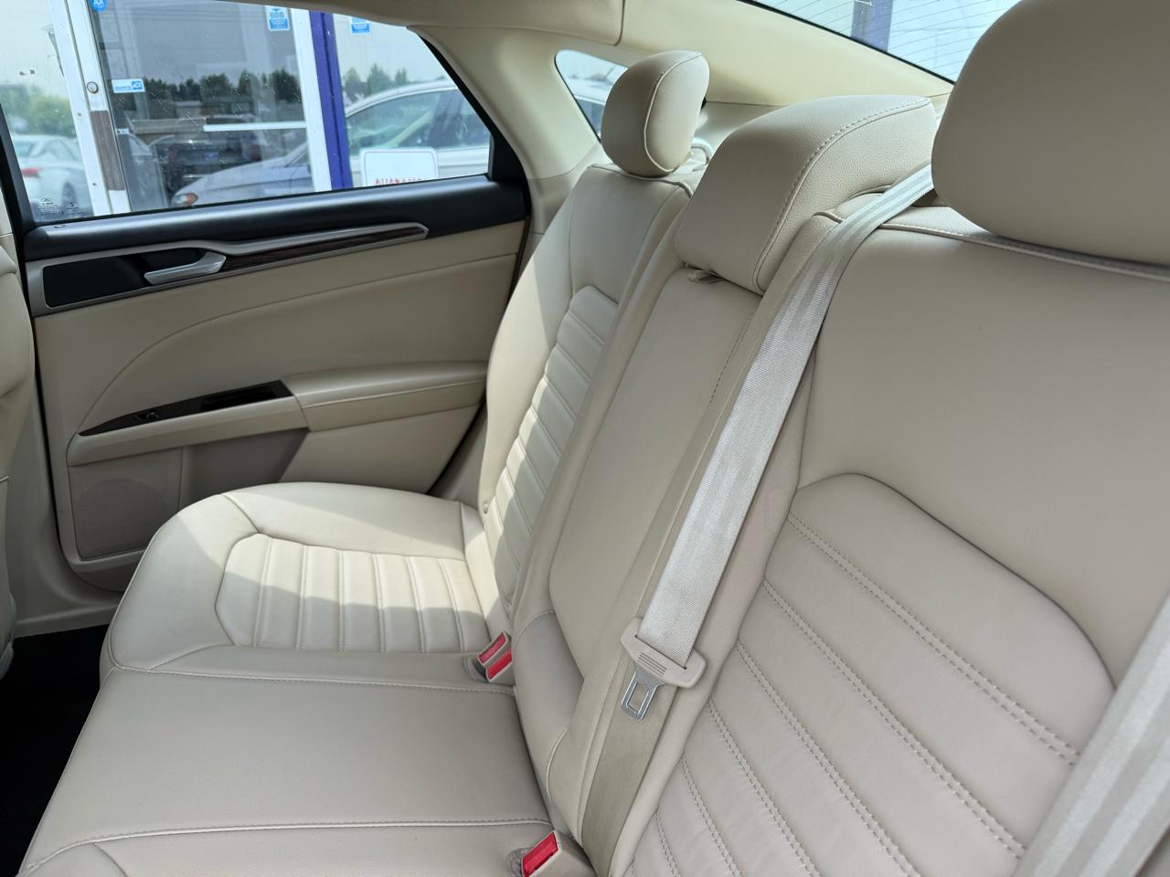 Ford Fusion Hybrid  2013