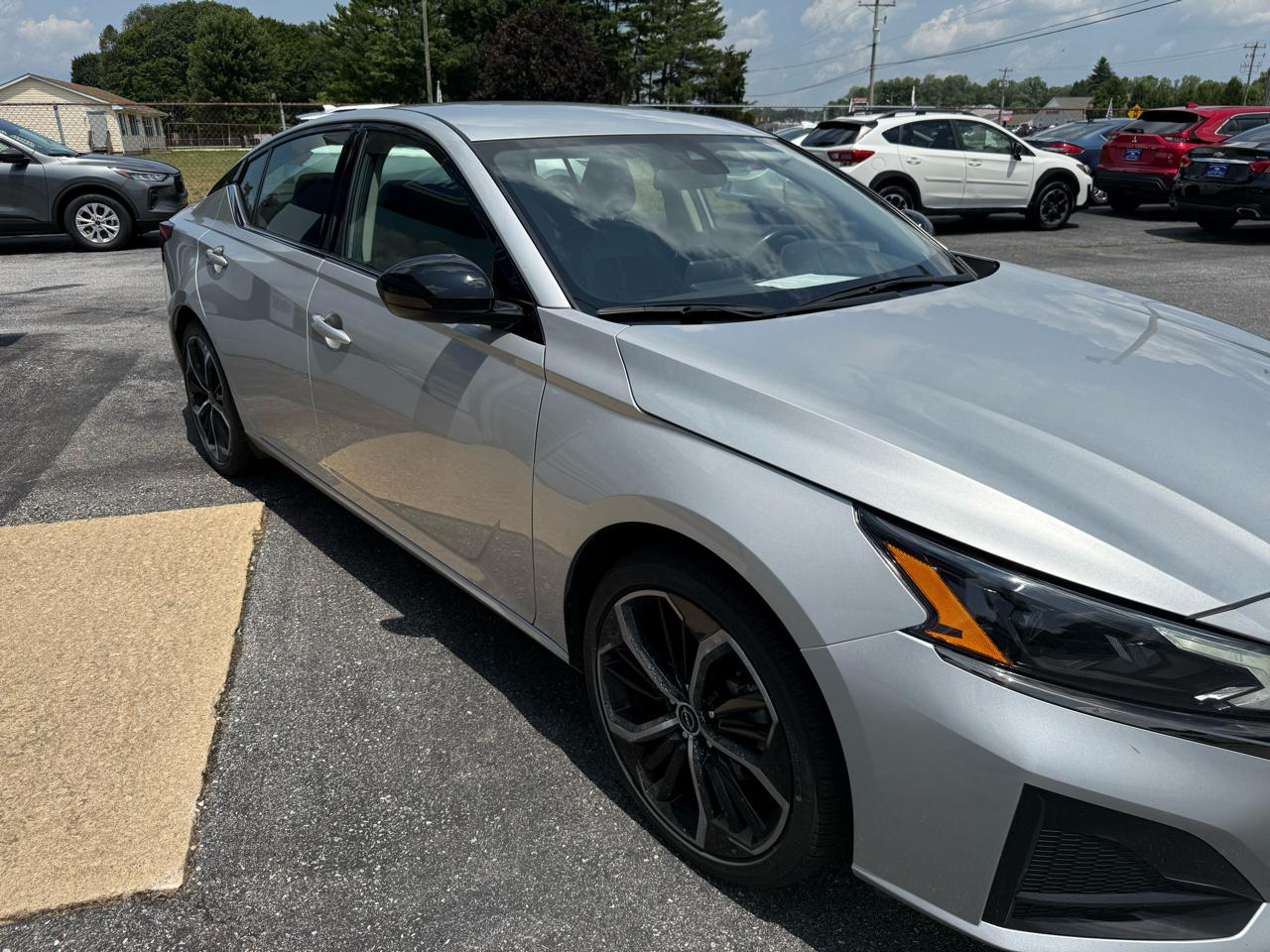 Nissan Altima  2024