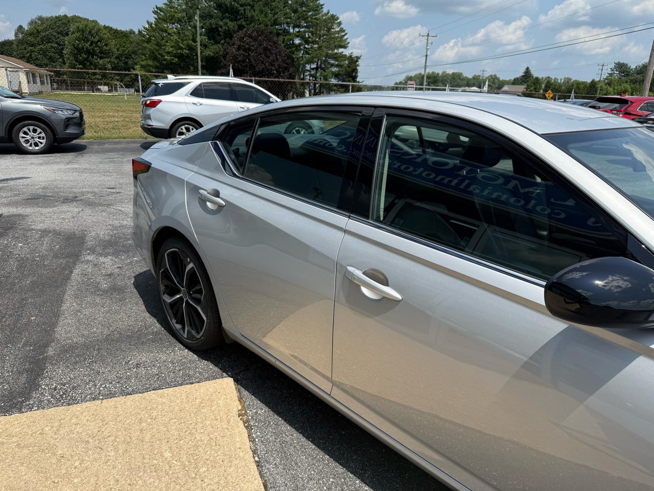 Nissan Altima  2024