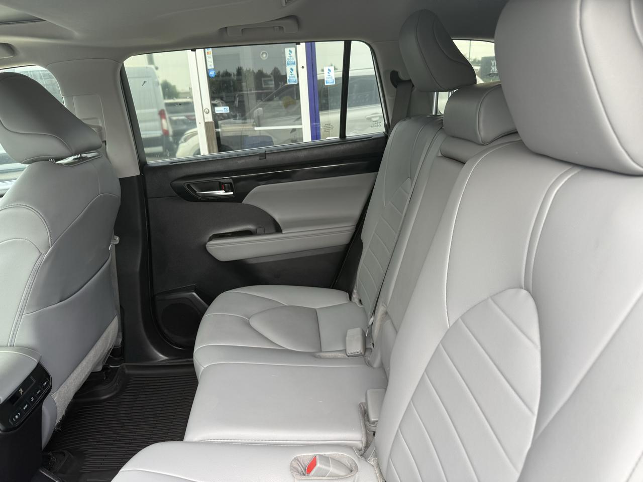 Toyota Highlander  2021