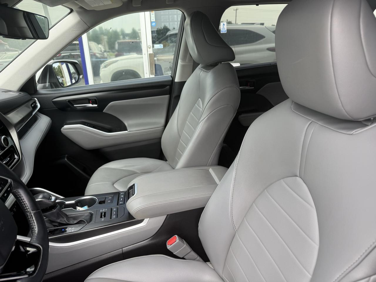 Toyota Highlander  2021