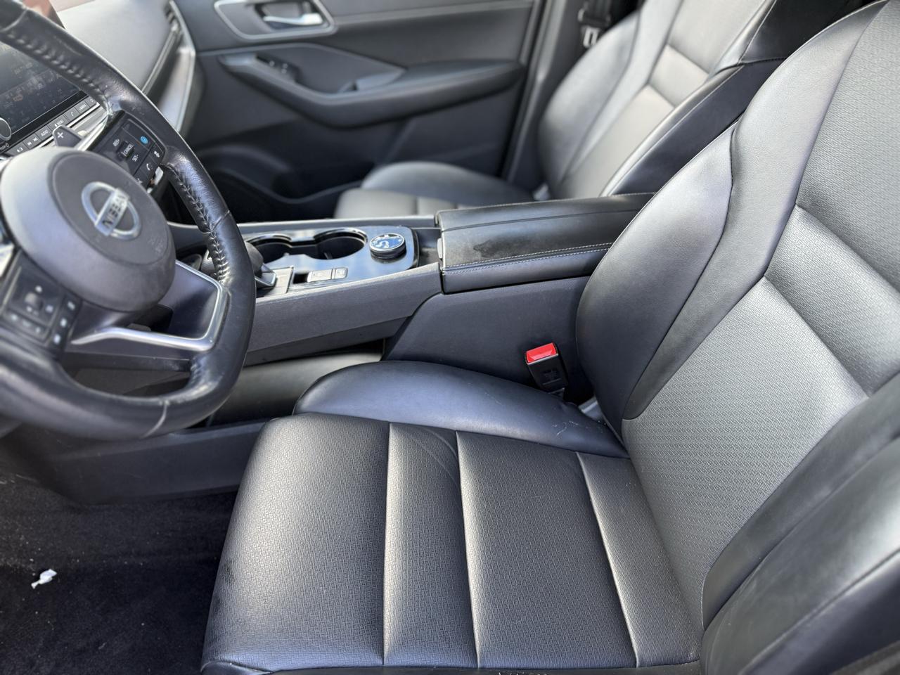 Nissan Rogue  2021