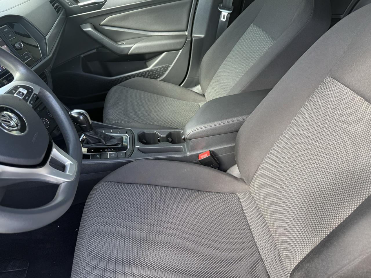 Volkswagen Jetta  2021