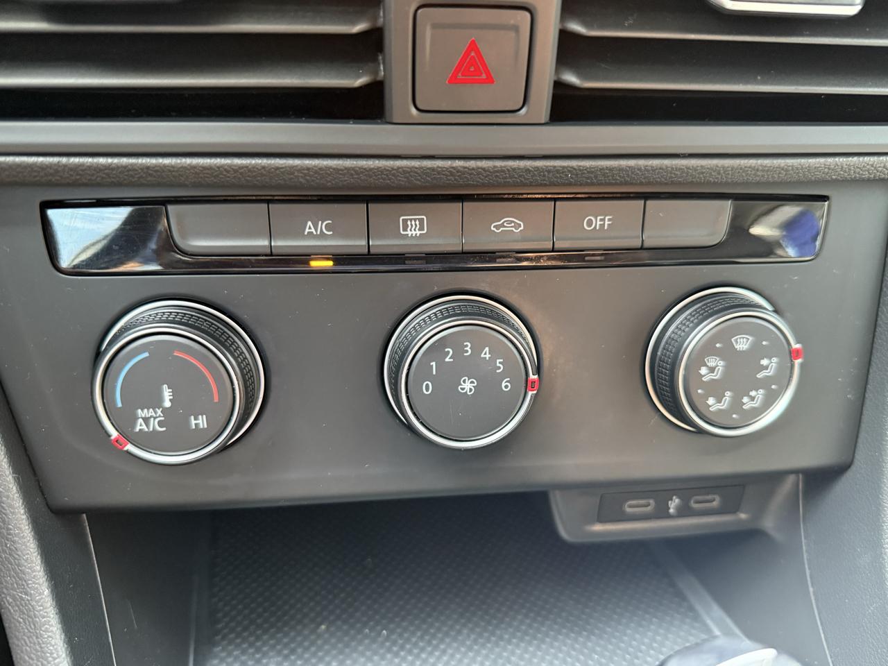 Volkswagen Jetta  2021