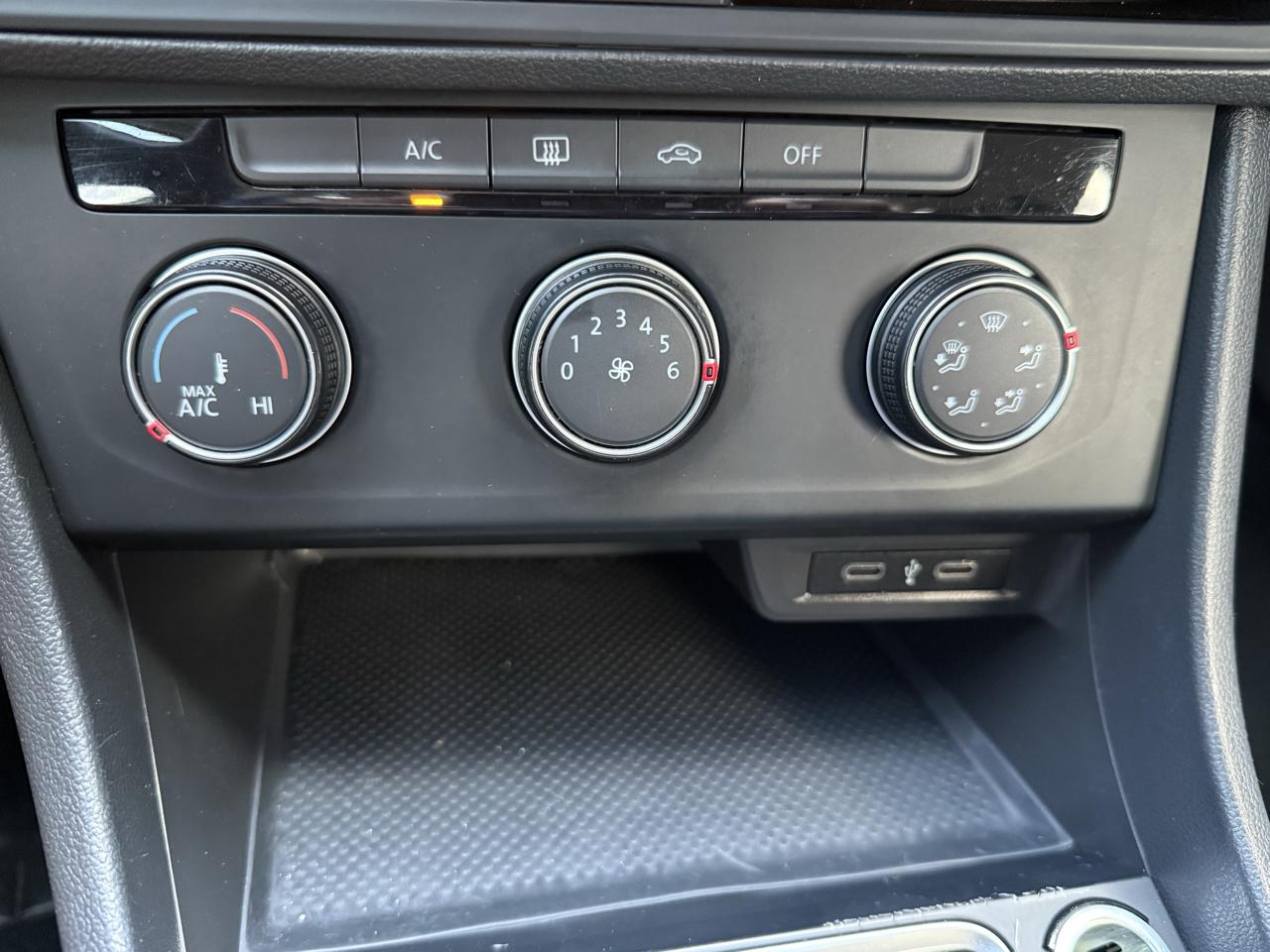 Volkswagen Jetta  2021