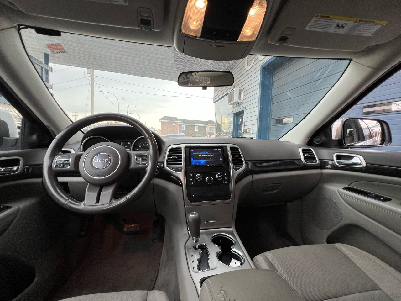 Jeep Grand Cherokee  2011