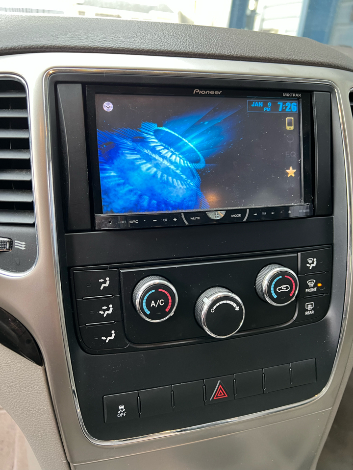 Jeep Grand Cherokee  2011