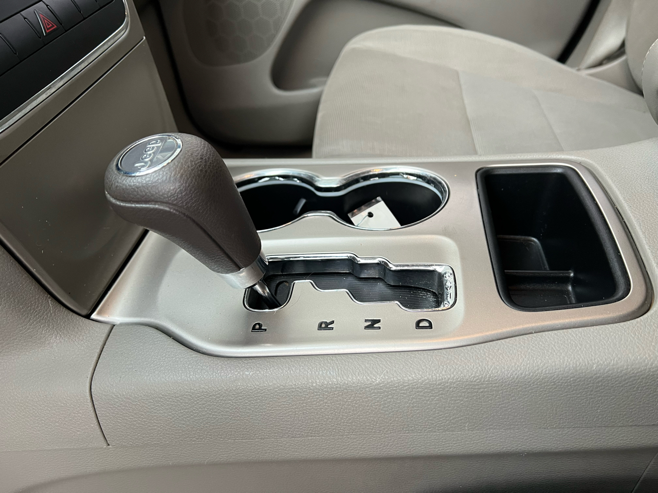 Jeep Grand Cherokee  2011