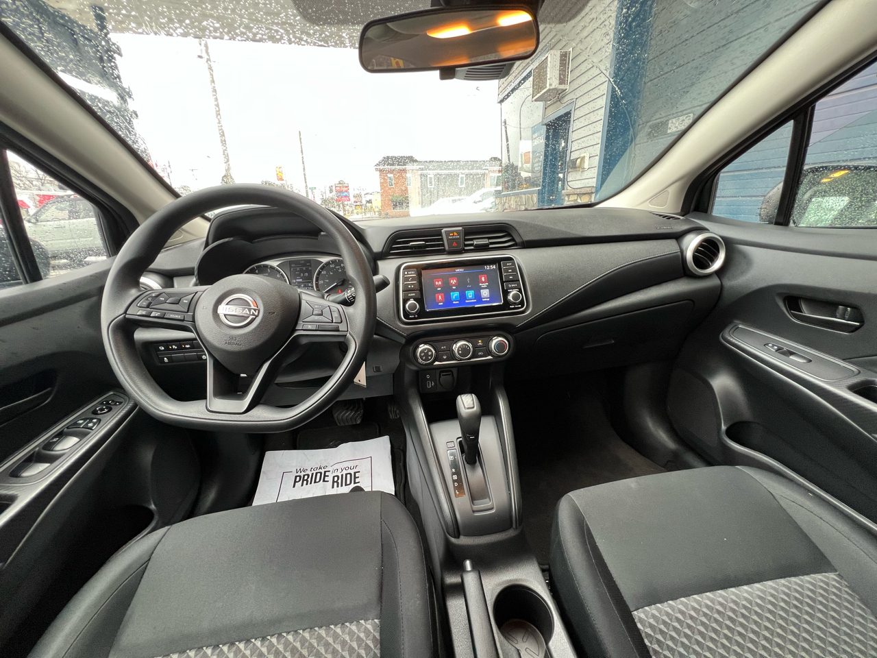 Nissan Versa  2024