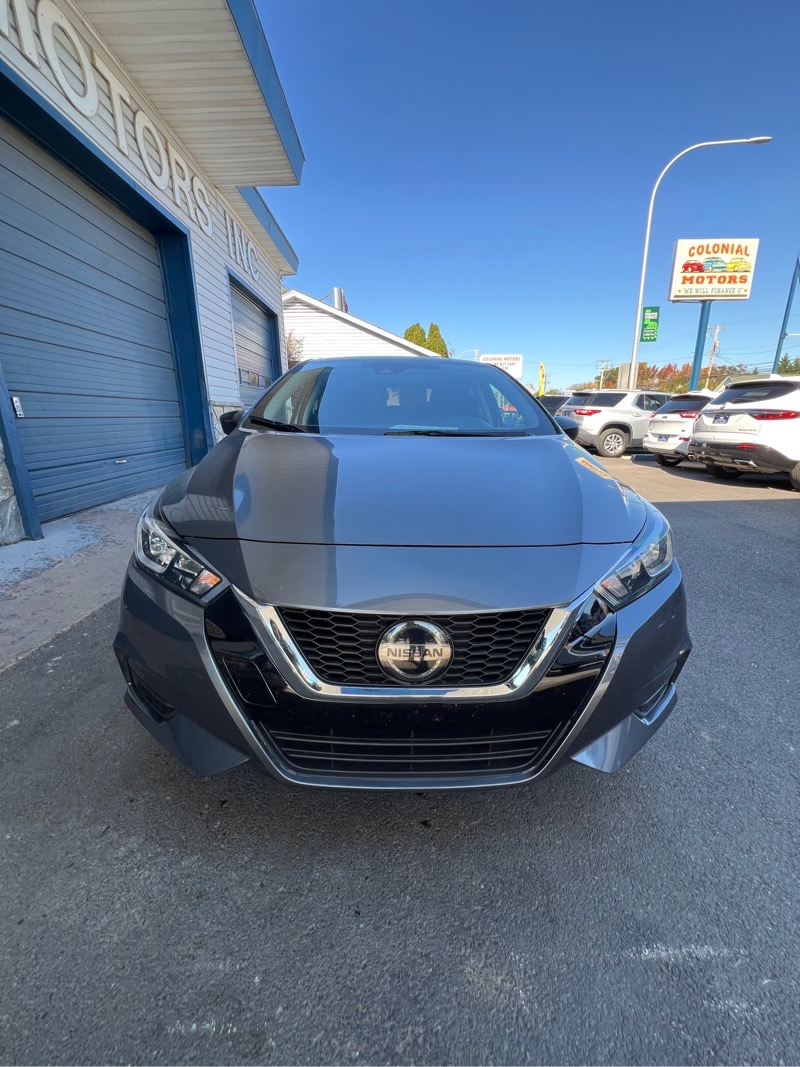 Nissan Versa  2020
