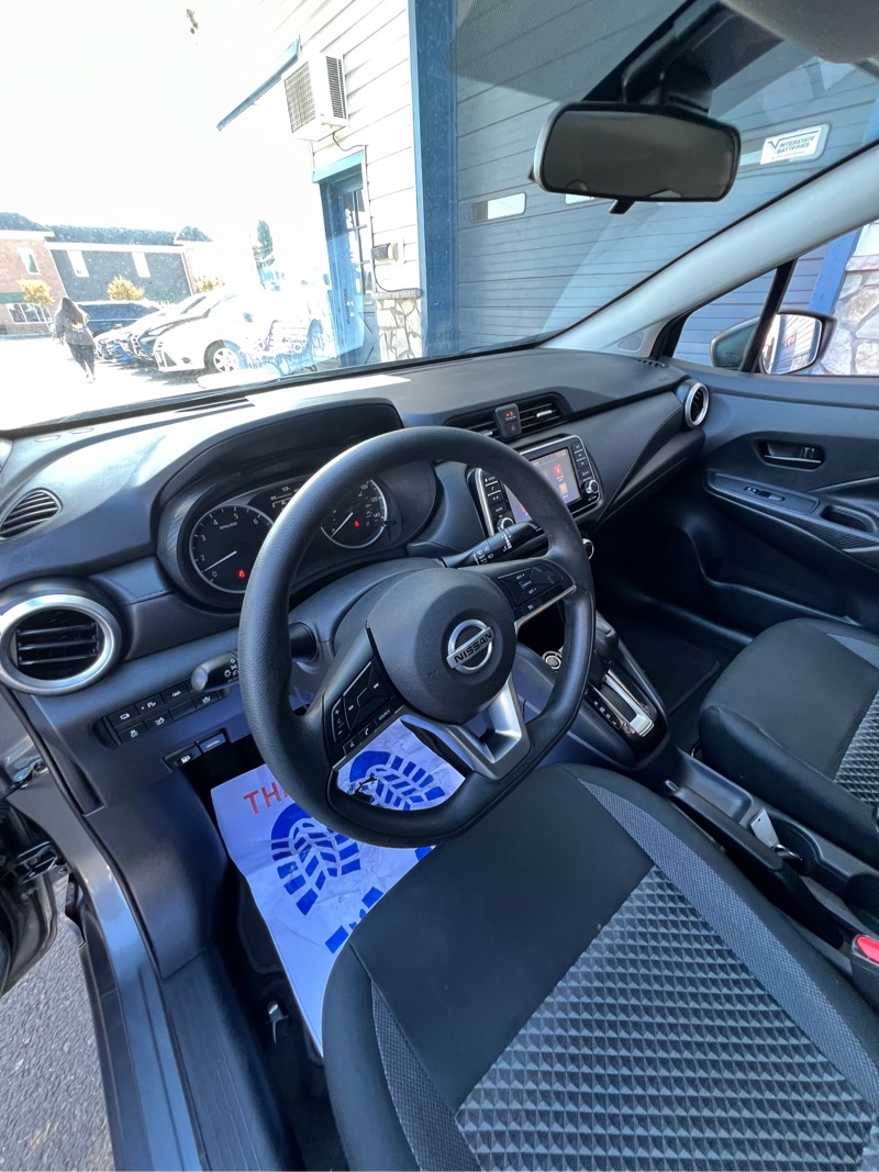 Nissan Versa  2020