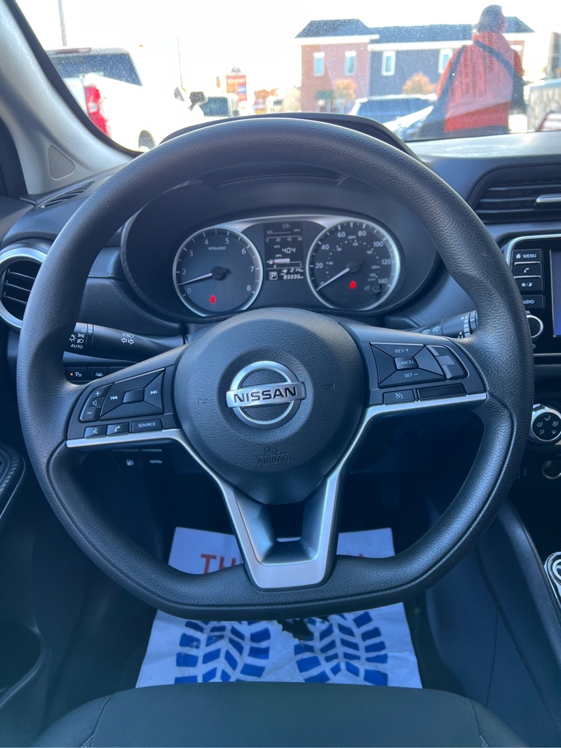Nissan Versa  2020