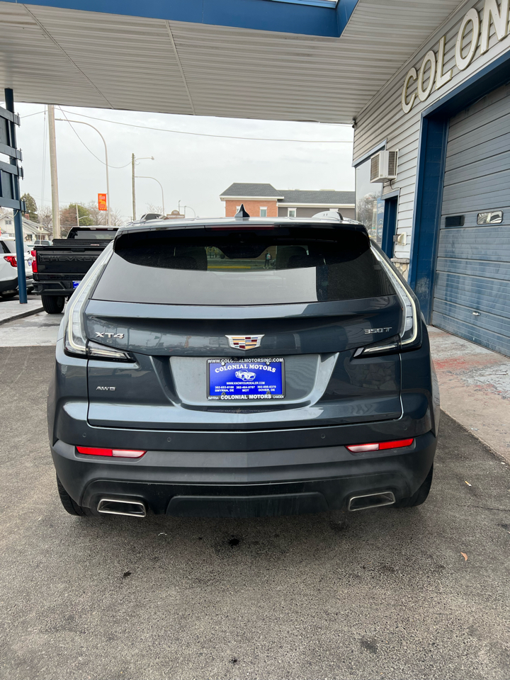 Cadillac XT4  2021