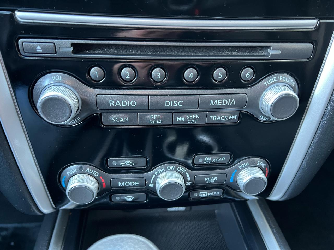 Nissan Pathfinder  2020