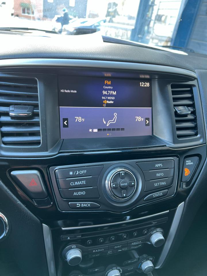 Nissan Pathfinder  2020