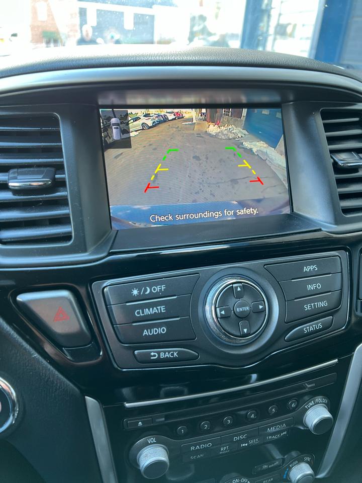 Nissan Pathfinder  2020