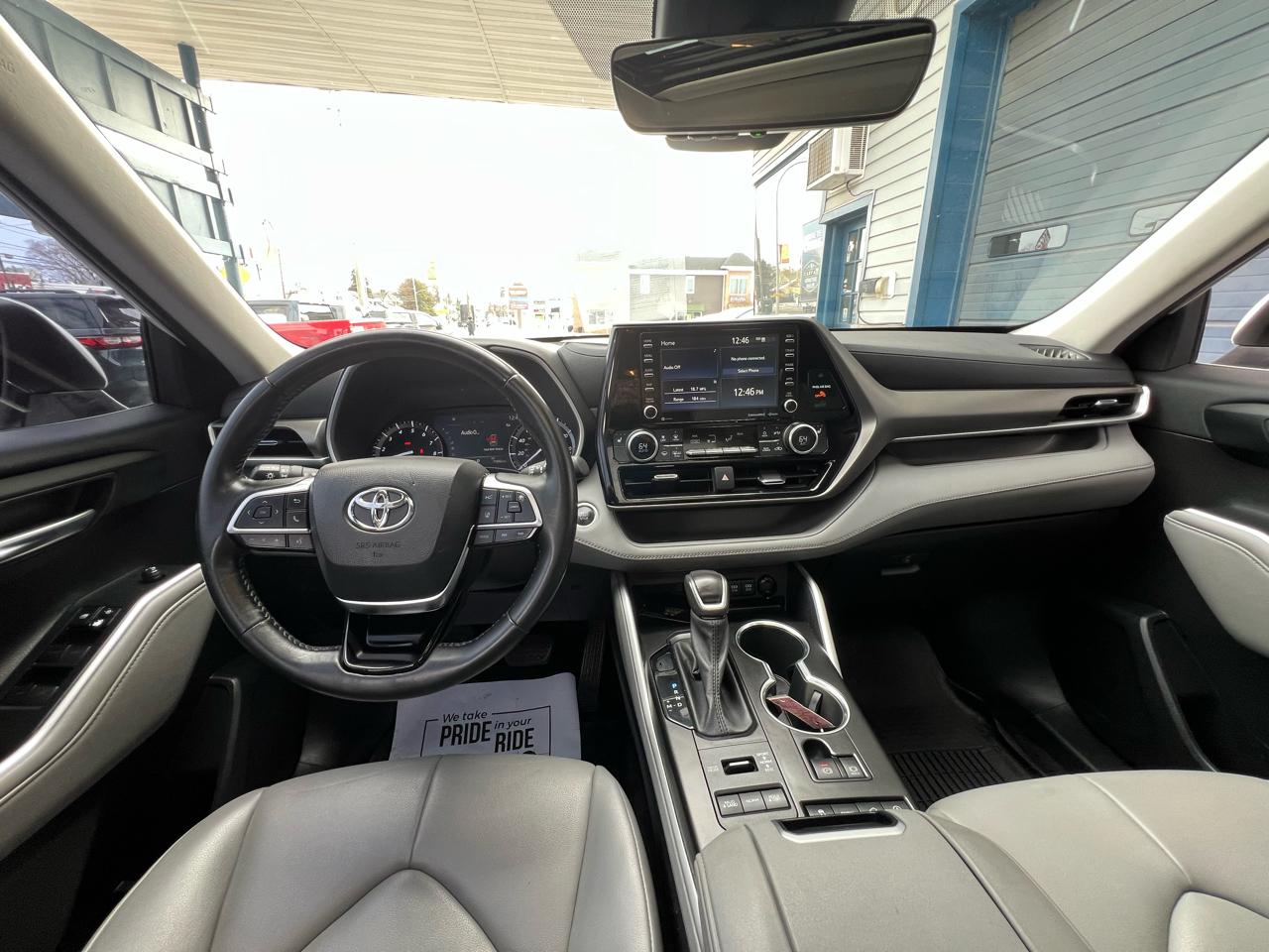 Toyota Highlander  2021