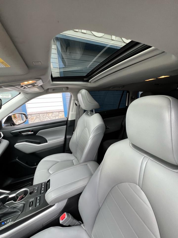 Toyota Highlander  2021