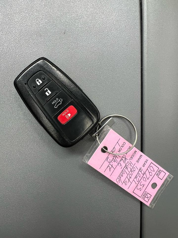 Toyota Highlander  2021