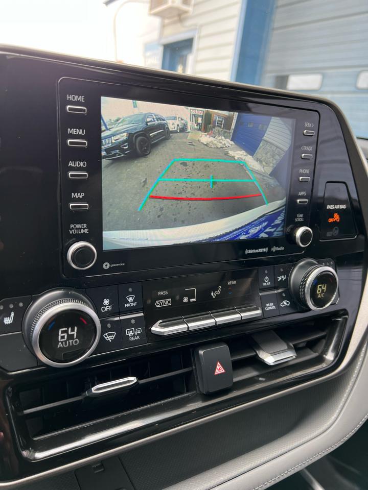 Toyota Highlander  2021