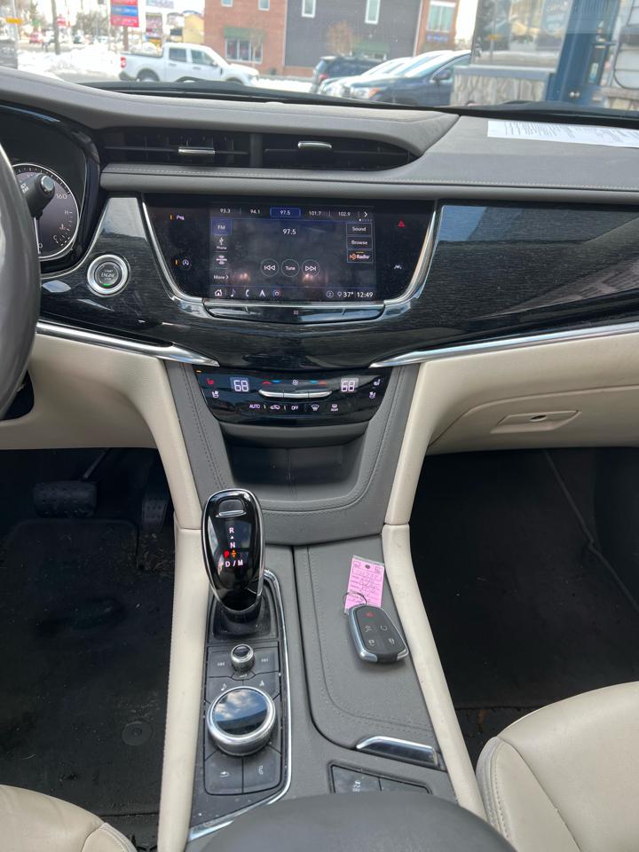 Cadillac XT6  2020