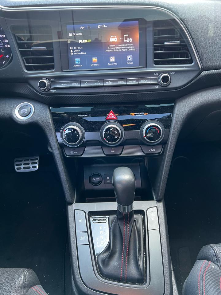 Hyundai Elantra  2019