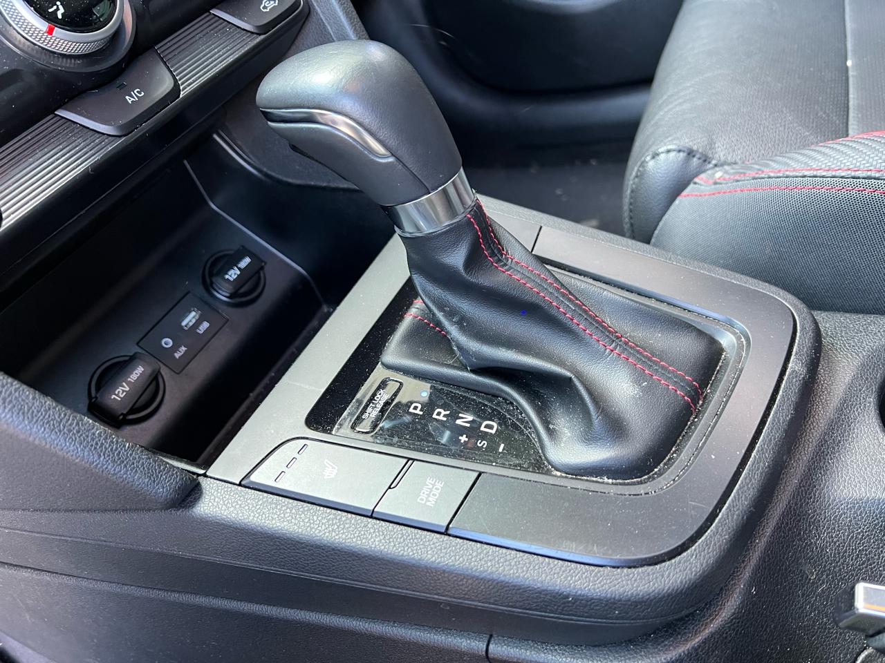 Hyundai Elantra  2019