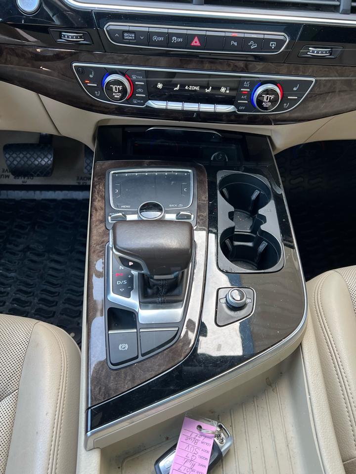 Audi Q7  2017