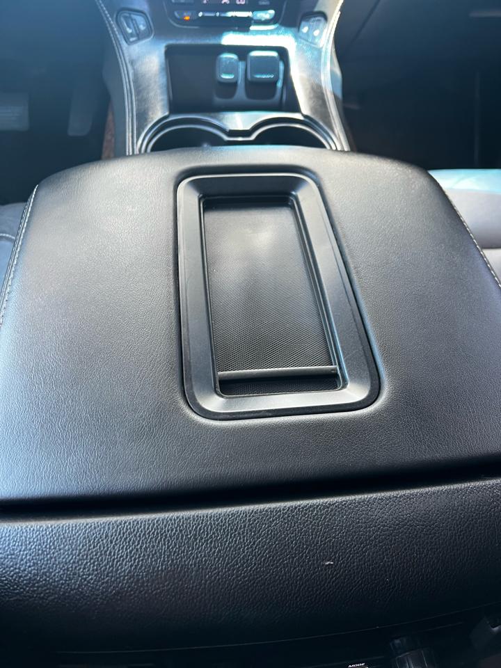 Chevrolet Suburban  2019
