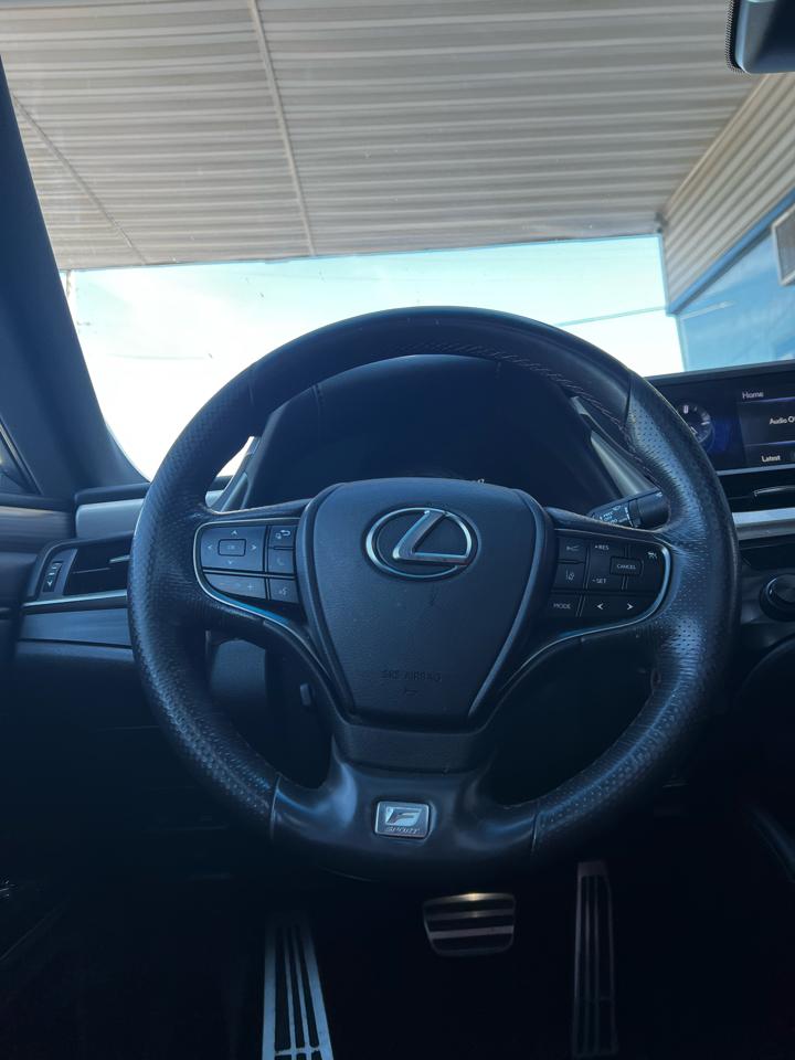 Lexus ES 350  2019