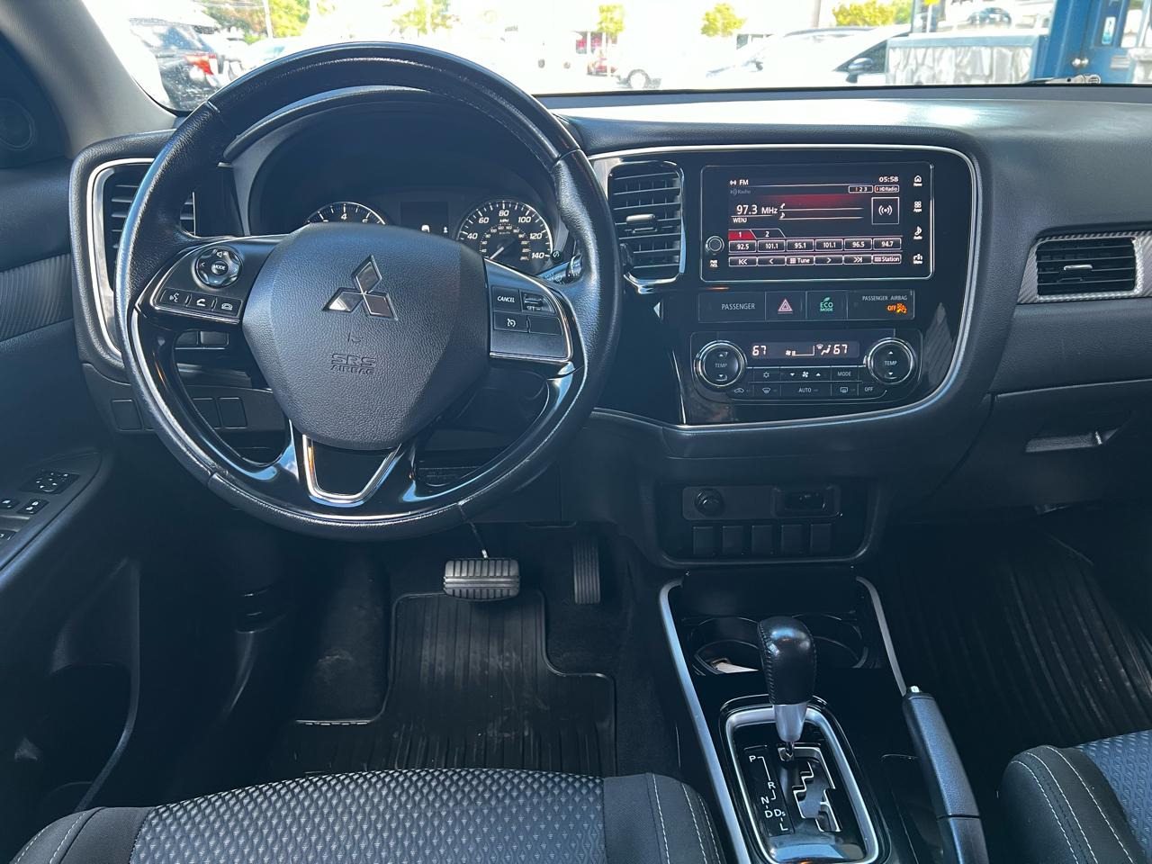 Mitsubishi Outlander  2017