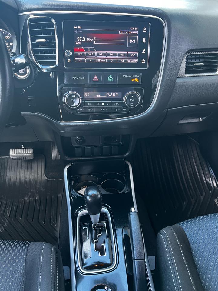 Mitsubishi Outlander  2017