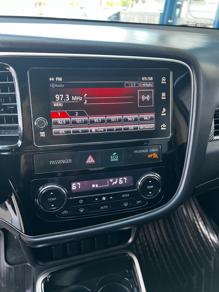 Mitsubishi Outlander  2017