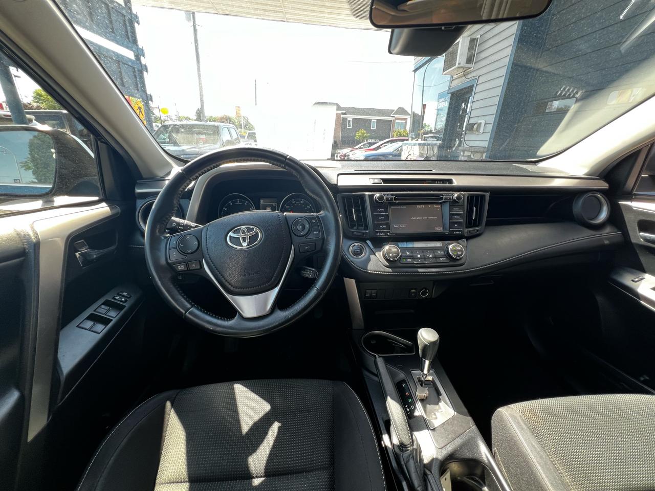 Toyota RAV4  2017
