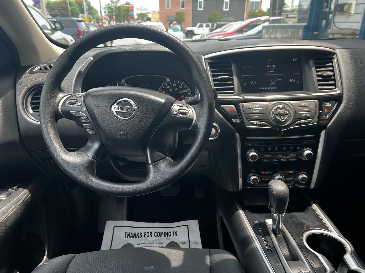 Nissan Pathfinder  2017