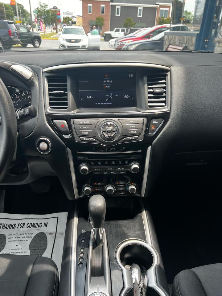 Nissan Pathfinder  2017