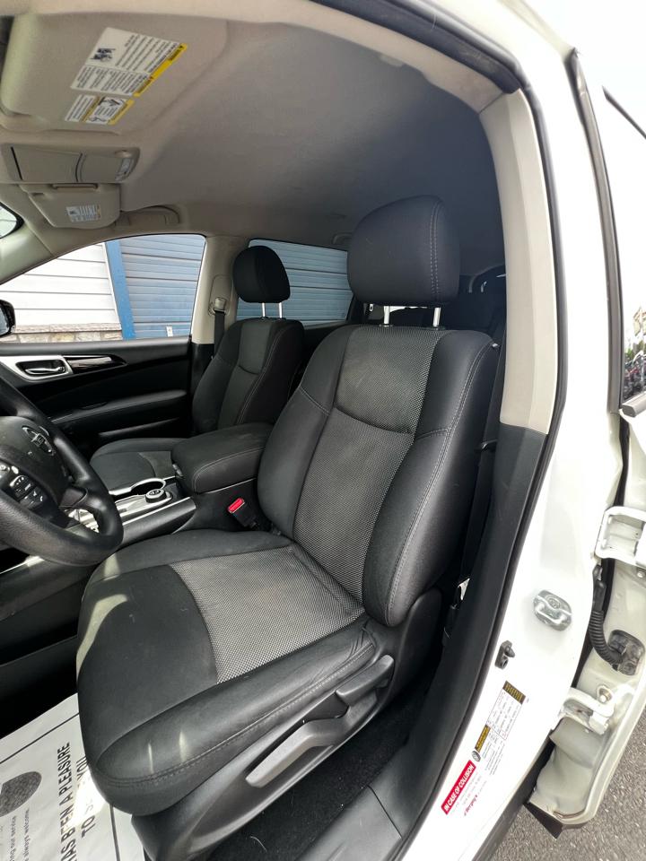 Nissan Pathfinder  2017