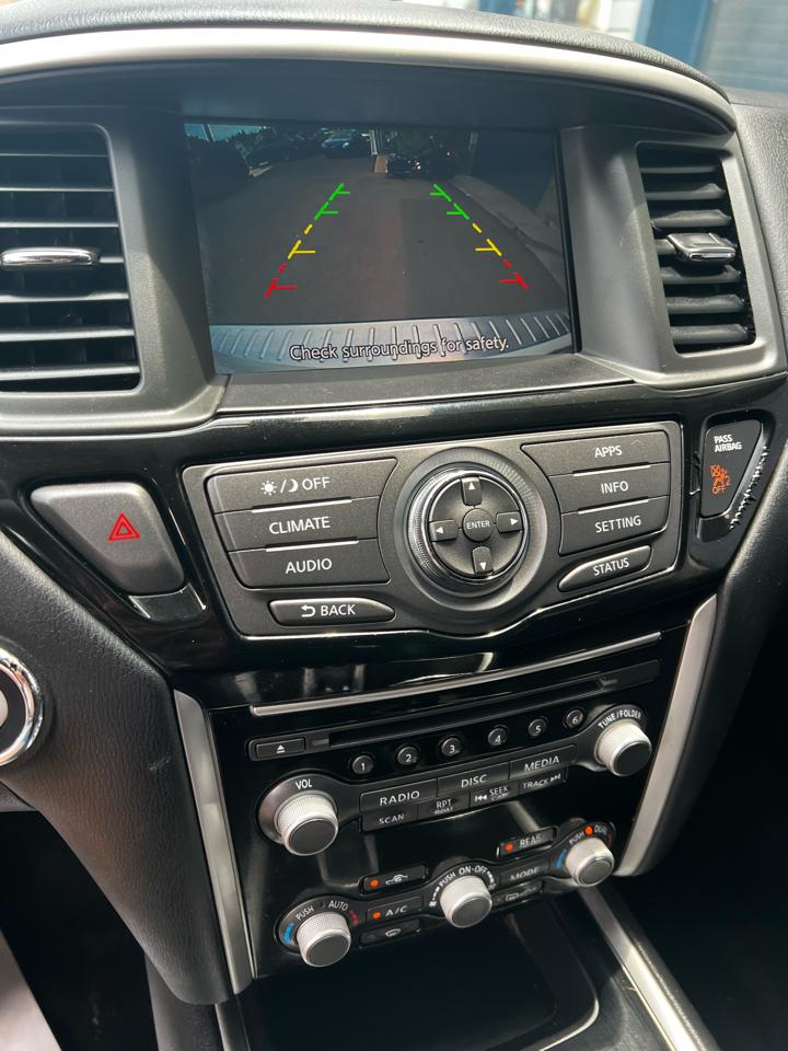 Nissan Pathfinder  2017
