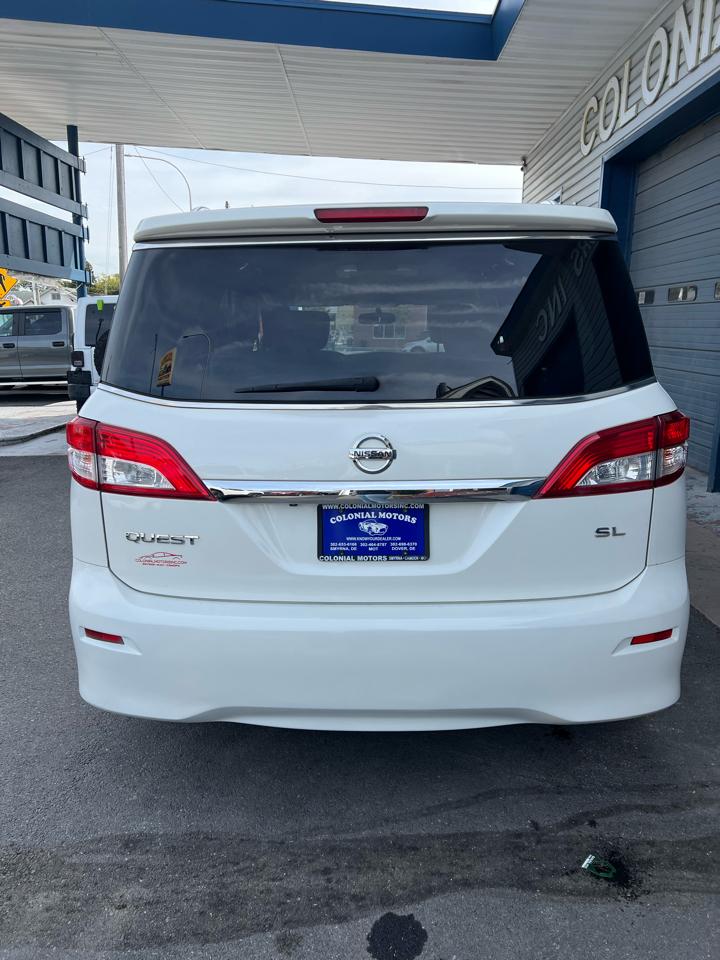Nissan Quest  2014