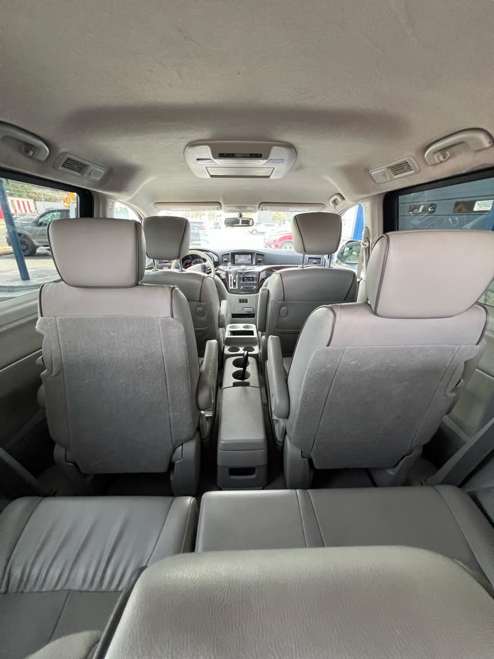 Nissan Quest  2014