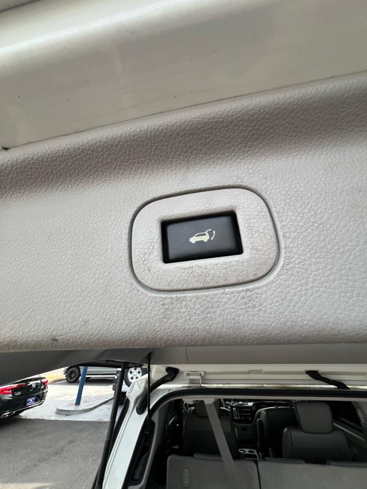 Nissan Quest  2014
