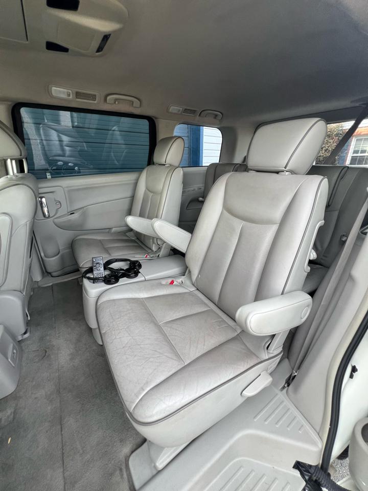 Nissan Quest  2014