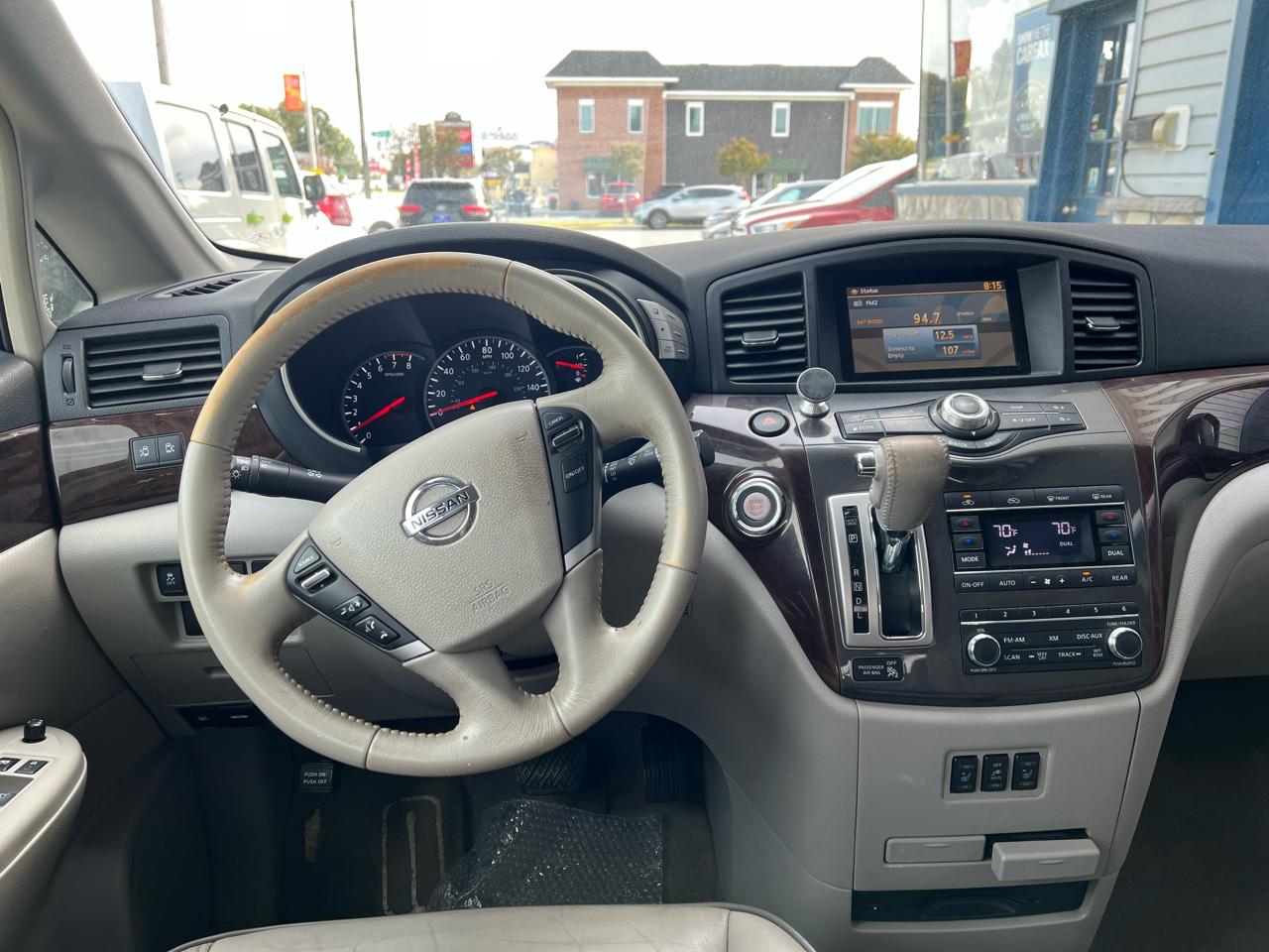 Nissan Quest  2014